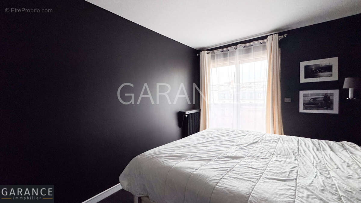 Appartement à PARIS-14E