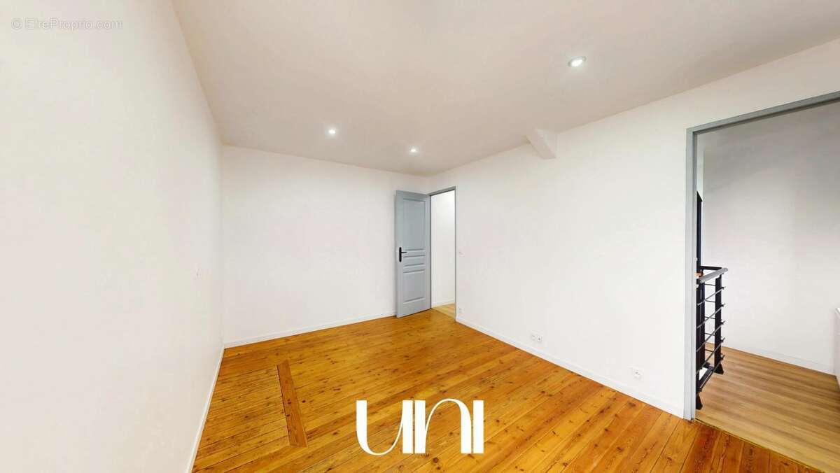 Maison à LE MOLAY-LITTRY