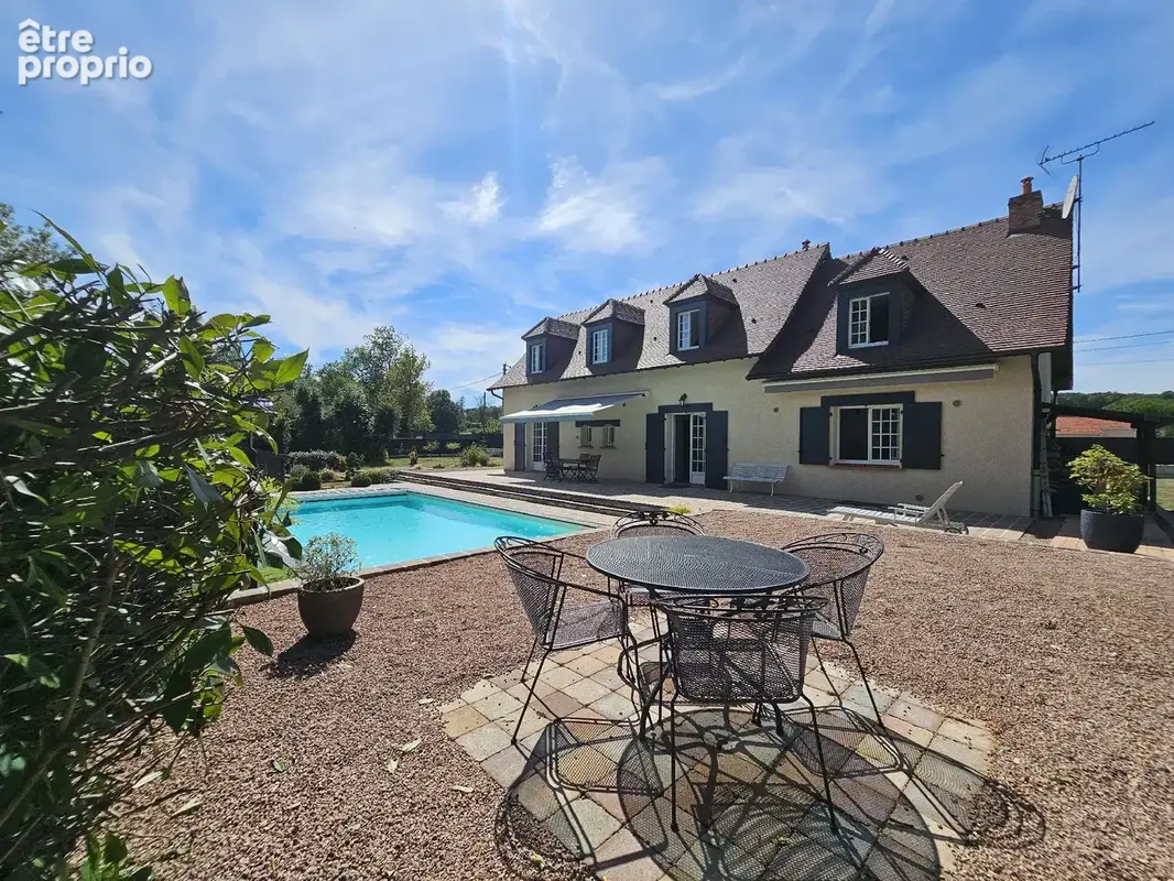 Bellerive-sur-allier   villa de caractère avec piscine et parc arboré ! - photo 2