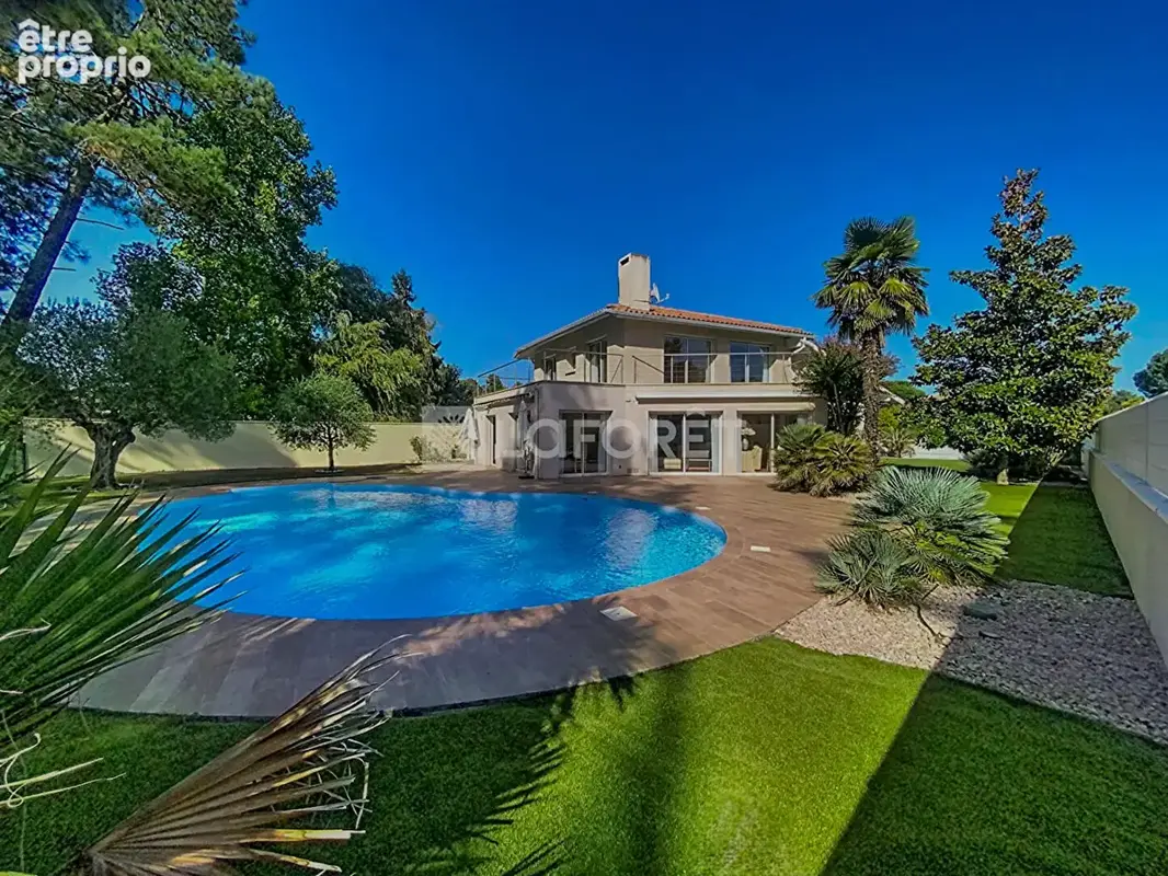 Villa avec piscine au coeur du golf de Gujan-Mestras - 175 m² - photo 1