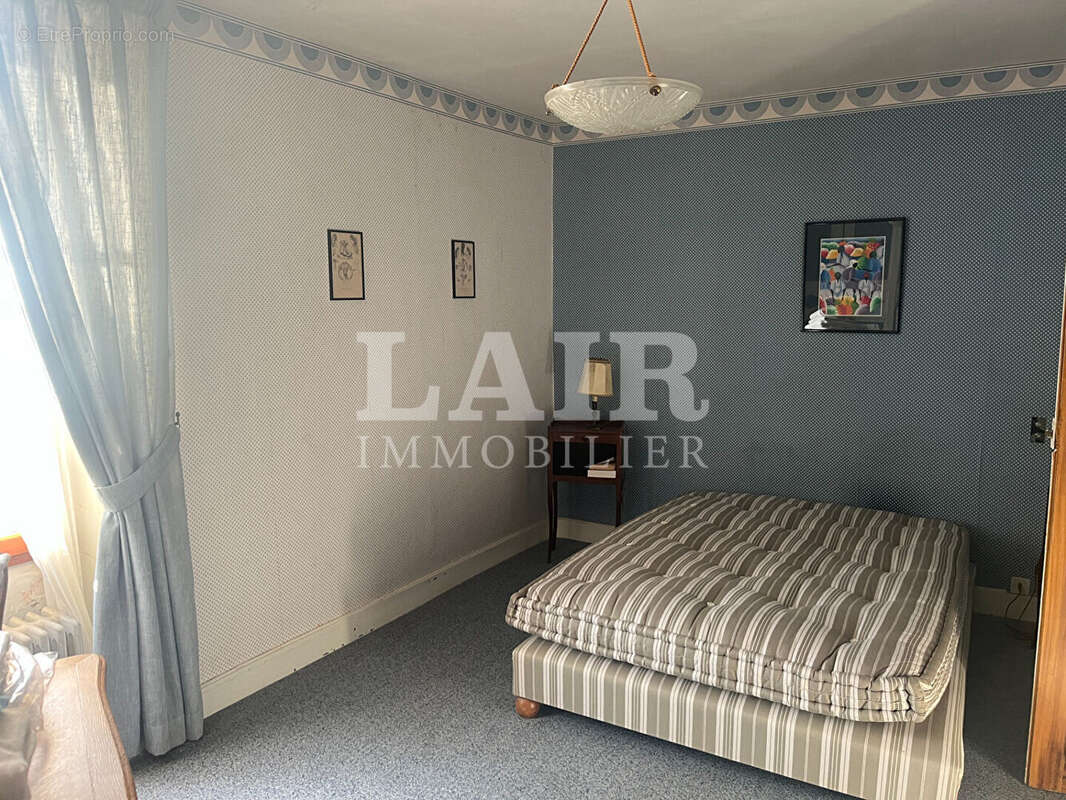 Maison à LE MELE-SUR-SARTHE