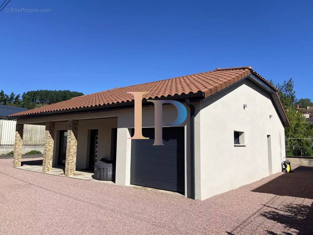 Maison à CHAUFFAILLES