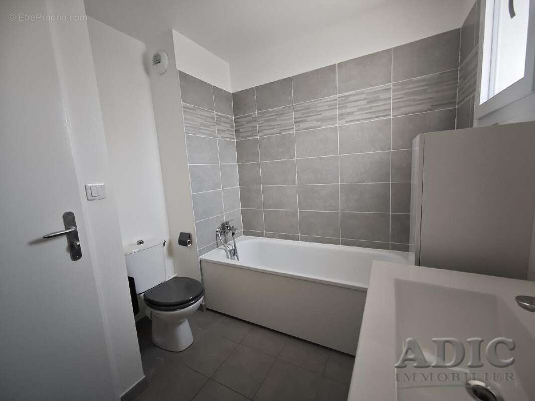 Maison 81 m² à Rouvres  - photo 8