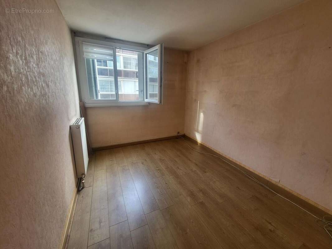 Appartement 92 m² à Creteil  - photo 6