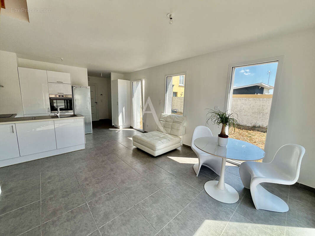 Maison Stella 3 pièce(s) 63m2 - photo 5