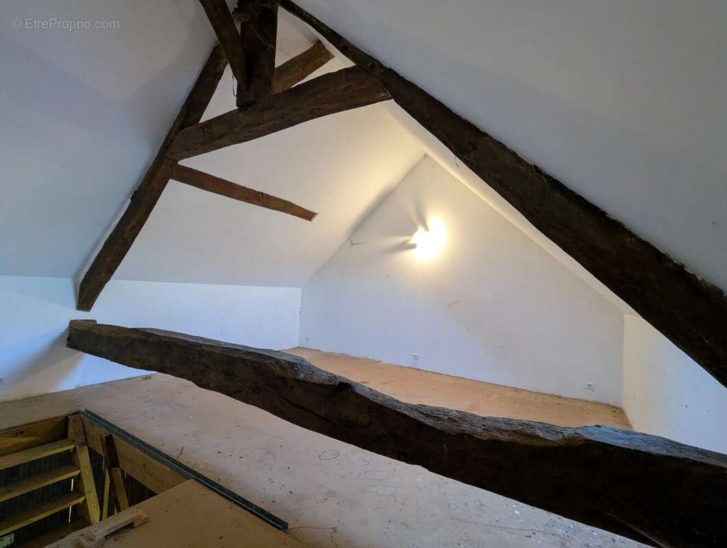 Appartement à COULONGES