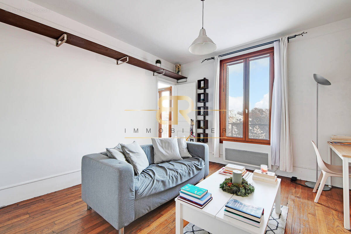 Appartement à CHARENTON-LE-PONT