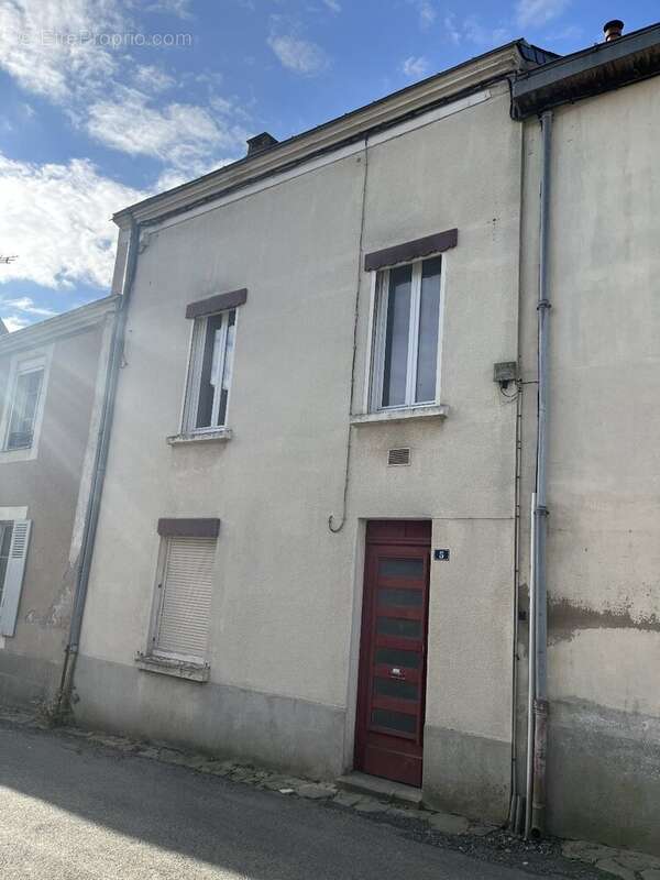 Maison à SAINT-FLORENT-LE-VIEIL