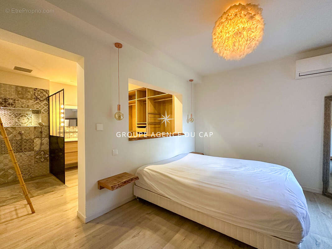 Maison à LES ISSAMBRES