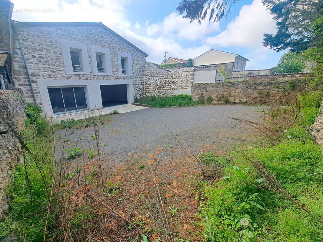 Maison Soucieu En Jarrest 5 pièces 130.1 m2 - photo 3