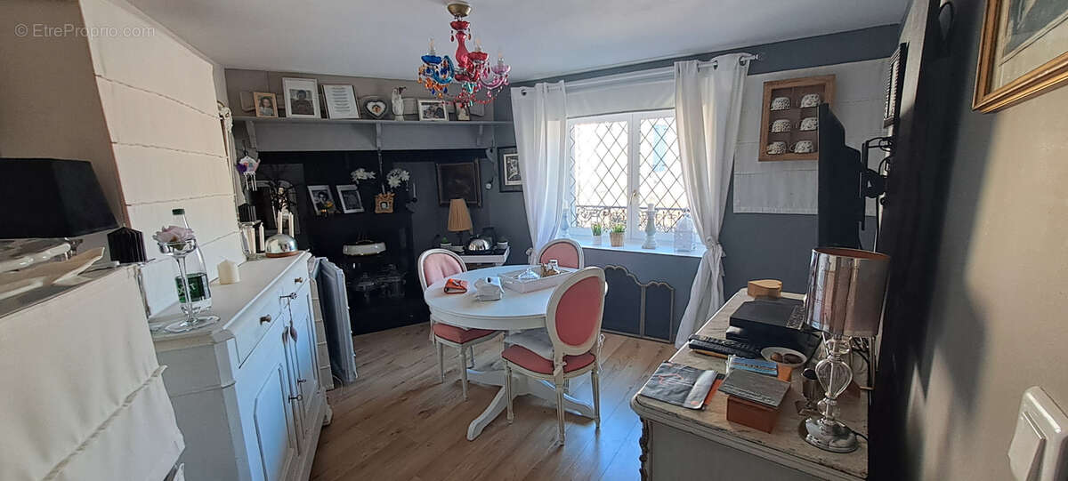 Maison à SAINT-MAURICE-NAVACELLES