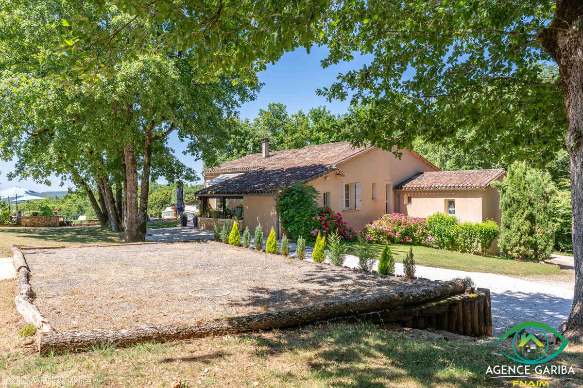 Maison à CUZORN
