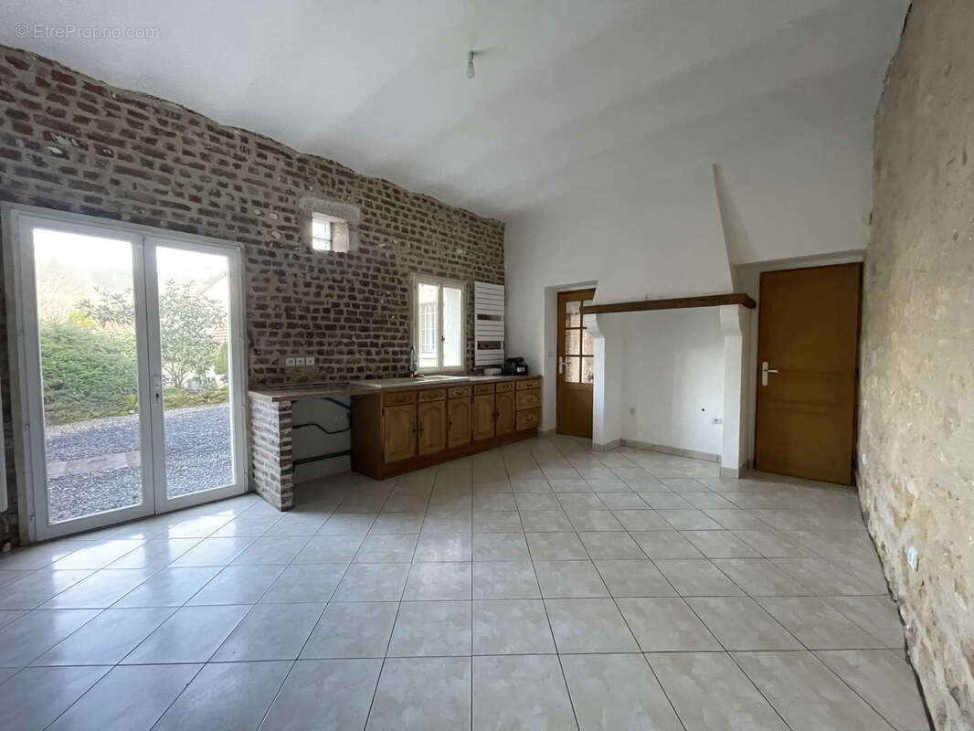 Maison à BLAINCOURT-LES-PRECY