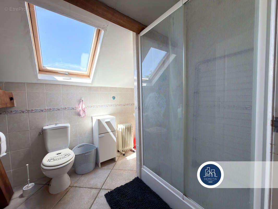 Propriété de caractère avec trois habitations, piscine et dépendances - photo 14