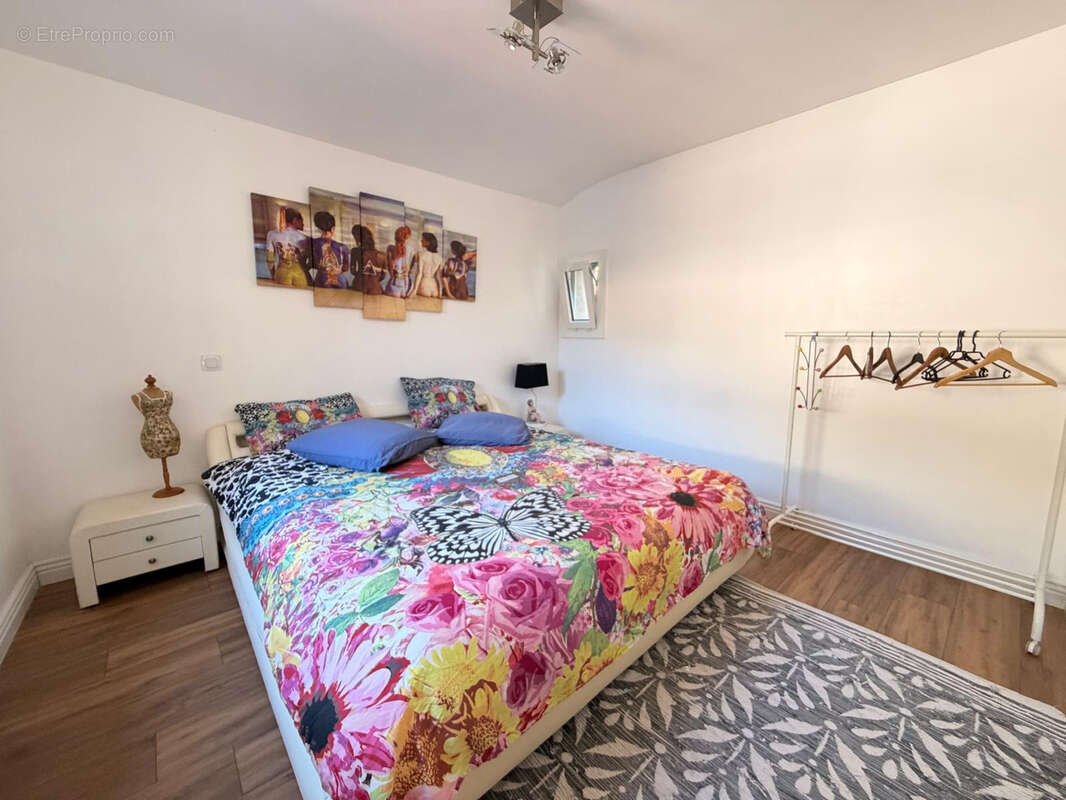 NIMES CAMPLANIER Superbe maison de plain pied,7 pièces de 250 m2 avec dépendance, jardin et piscine - photo 31