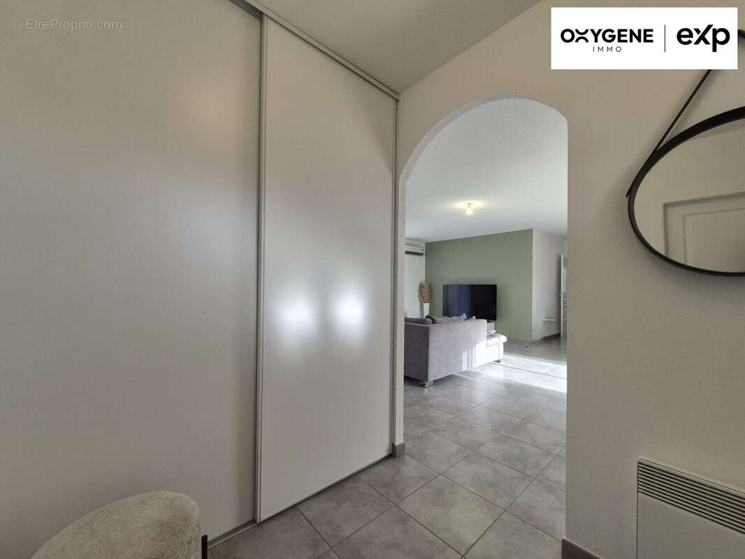 Maison 107 m² à Saint-Hippolyte  - photo 8