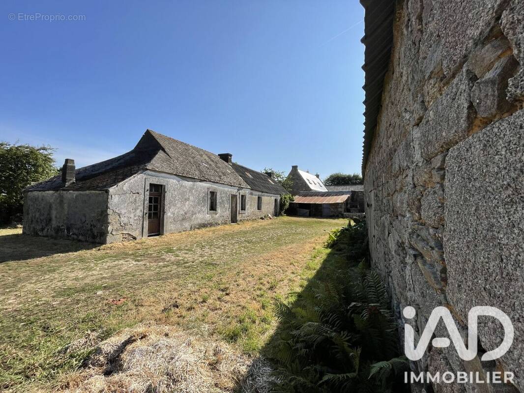 Photo 1 - Maison à ERGUE-GABERIC