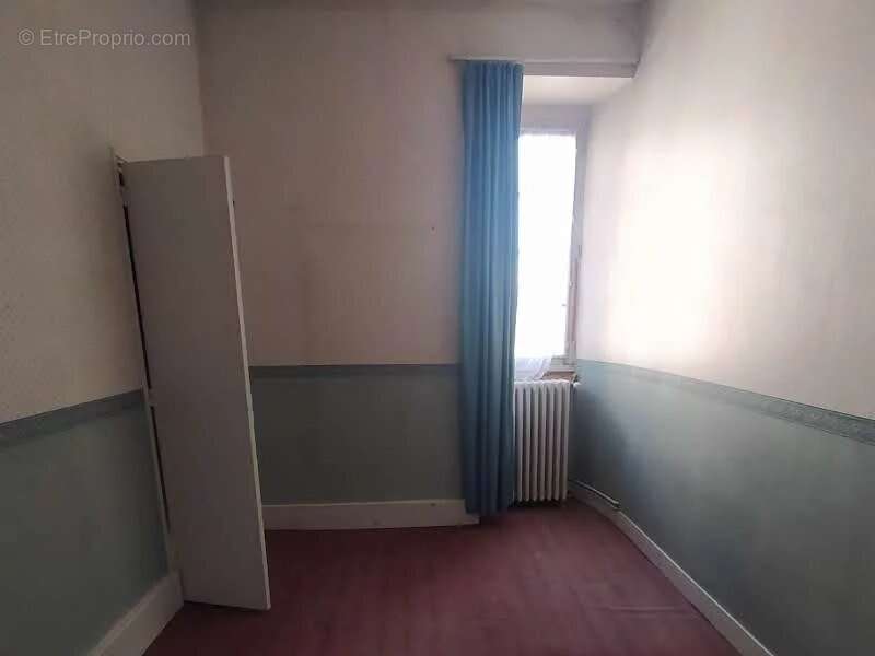 Maison à LA TOUR-BLANCHE