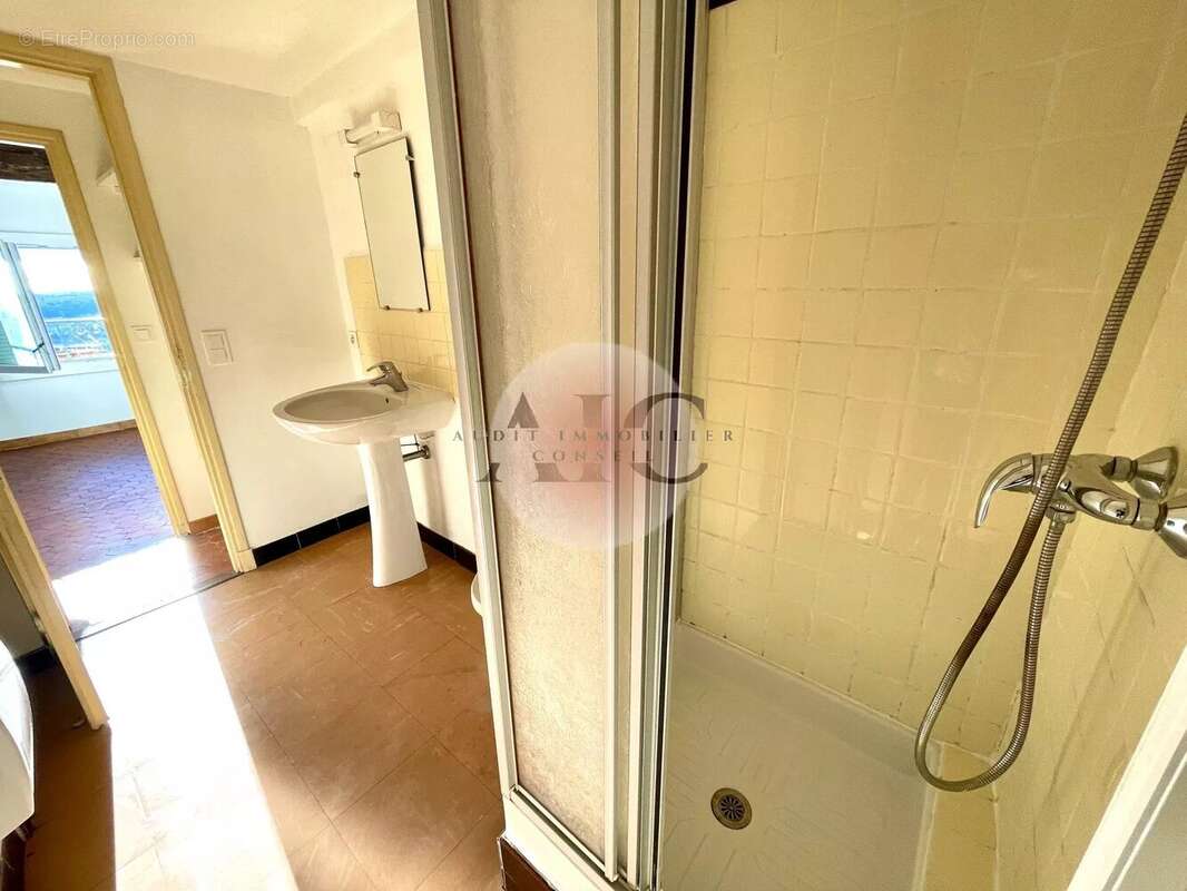 Appartement à FAYENCE