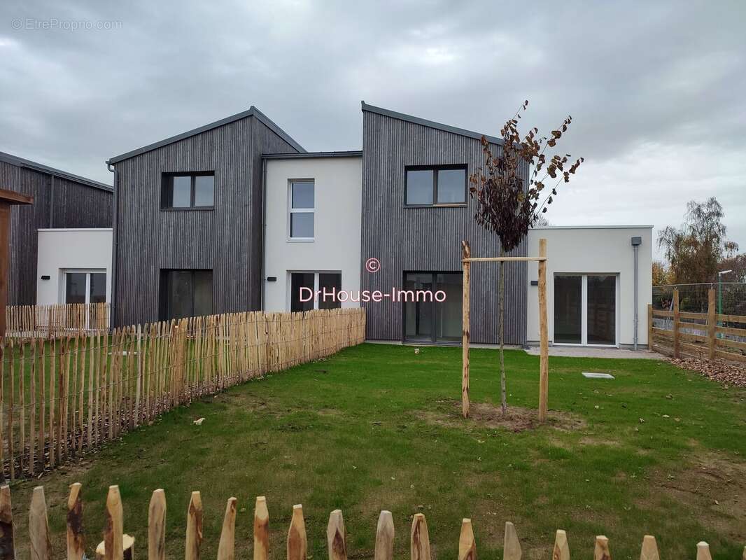 Maison à MONDEVILLE