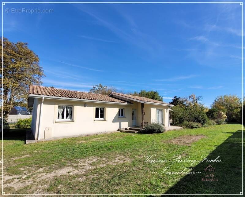 Maison à BLANQUEFORT