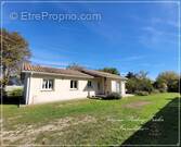 Maison à BLANQUEFORT