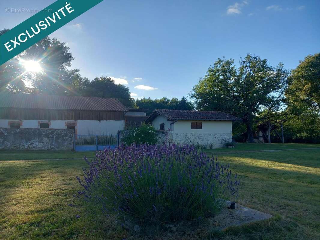 Photo 2 - Maison à ROQUEFORT