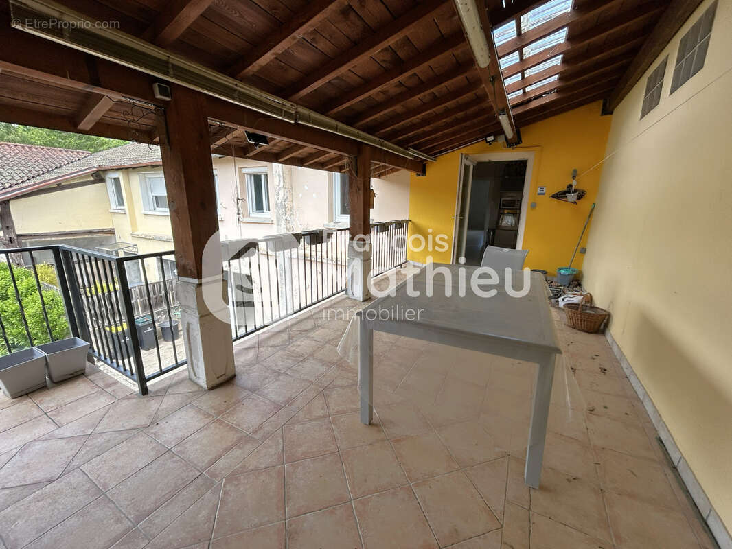 Appartement à VILLARS-LES-DOMBES