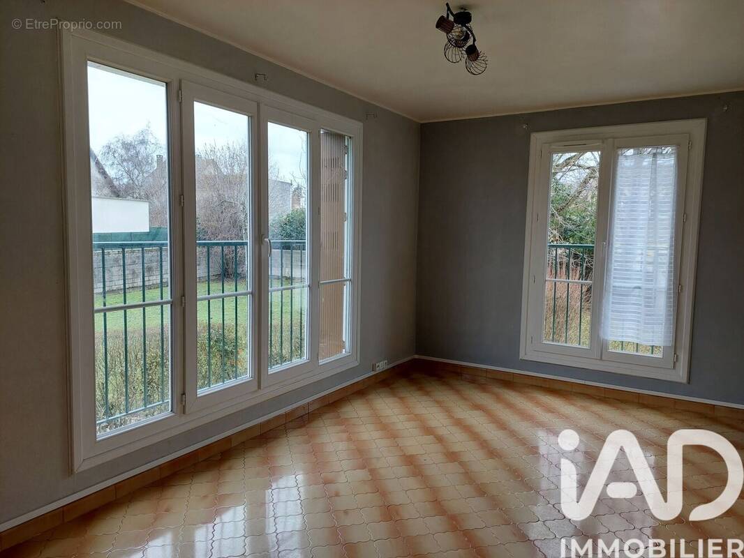 Photo 1 - Appartement à SARCELLES