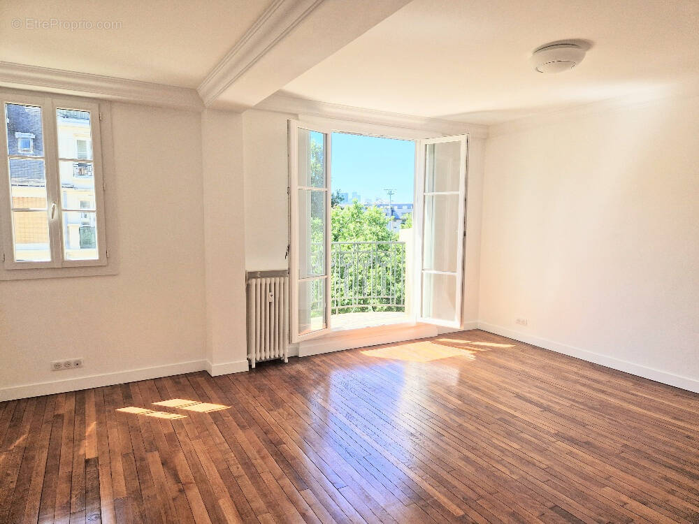 Appartement à PARIS-17E