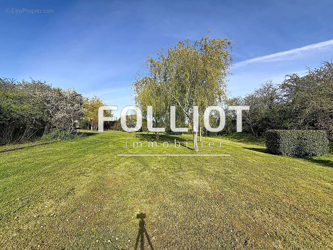 Terrain à BARNEVILLE-CARTERET