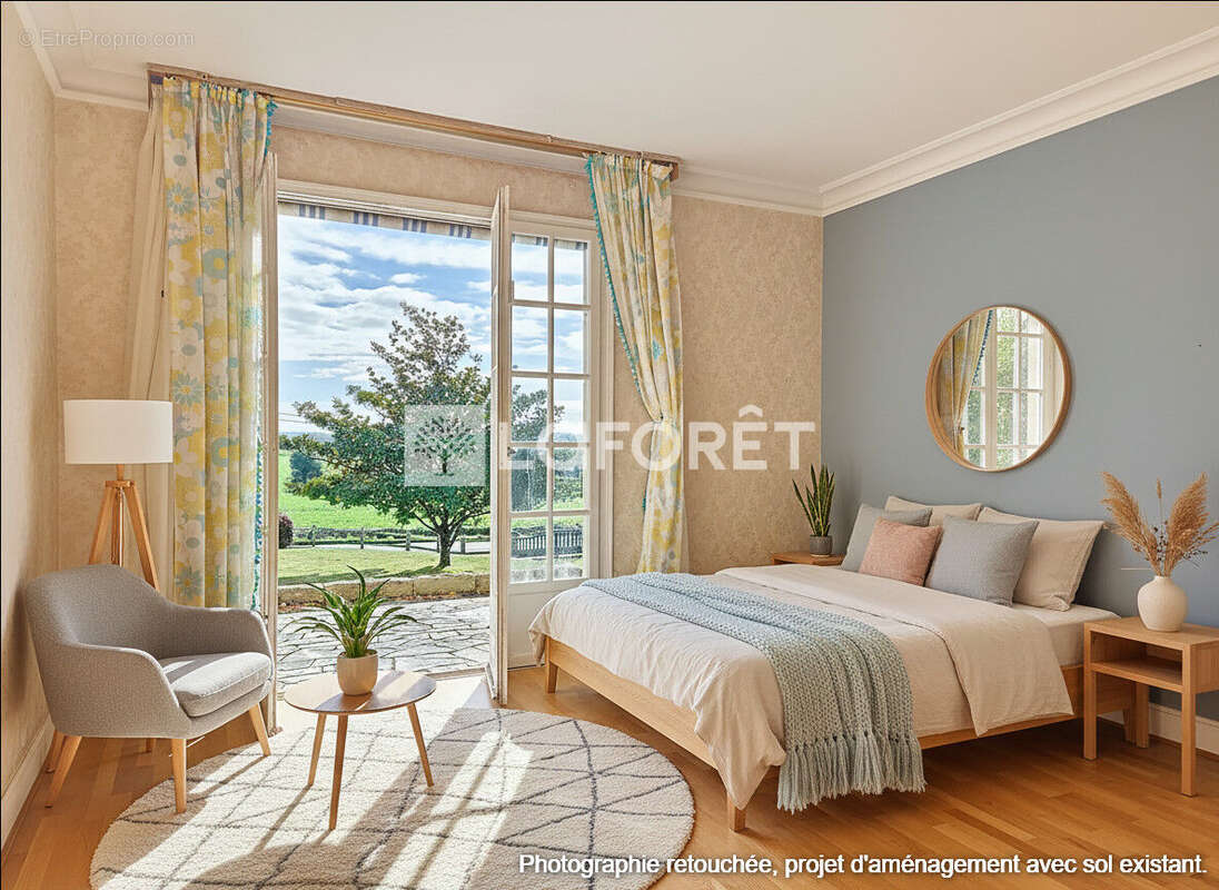 Maison à NOYAL-CHATILLON-SUR-SEICHE