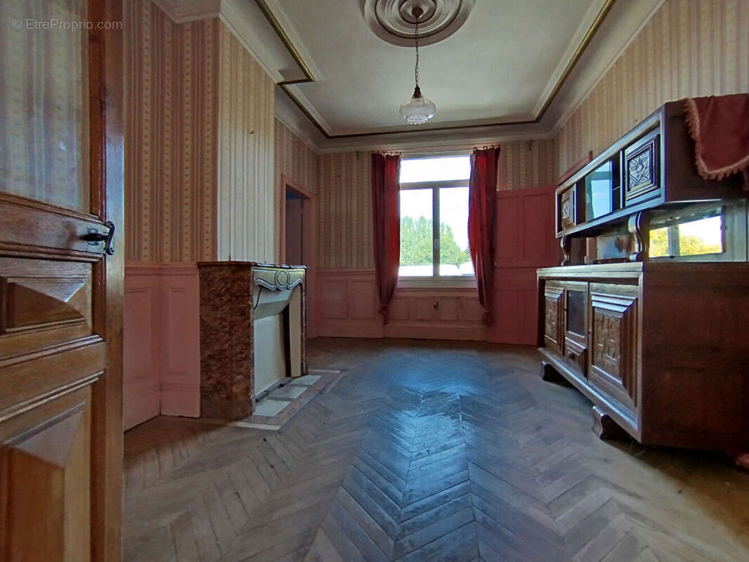 Maison à AISONVILLE-ET-BERNOVILLE