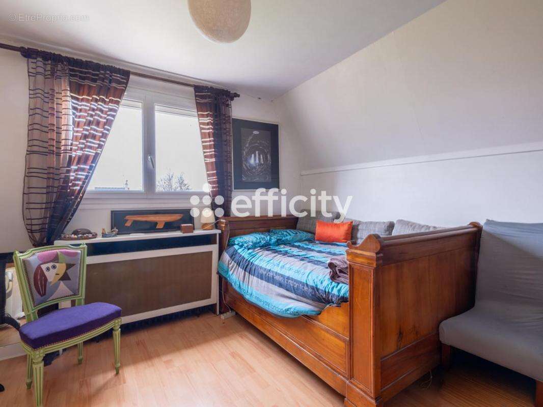 Maison à BRY-SUR-MARNE