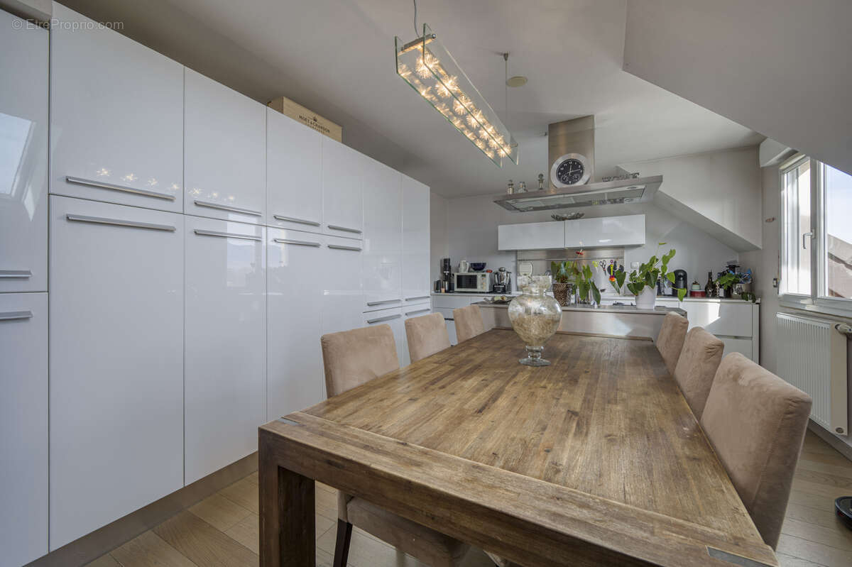 Appartement à POISY