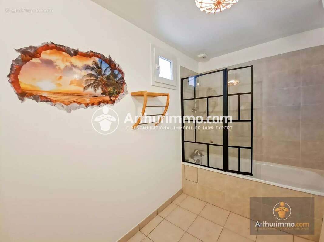 Maison à SAINT-PIERRE-DU-PERRAY