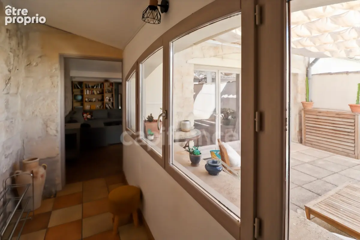 GARD (30) AIGUES−MORTES (30220) intra-muros A vendre appartement T4 ~97 m2, 4 chambres et terrasse de 8.5 m2 - photo 9