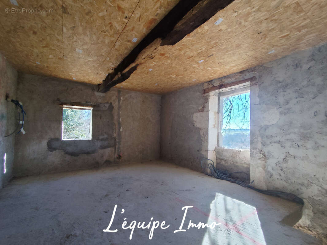 Maison à VALENCE-SUR-BAISE