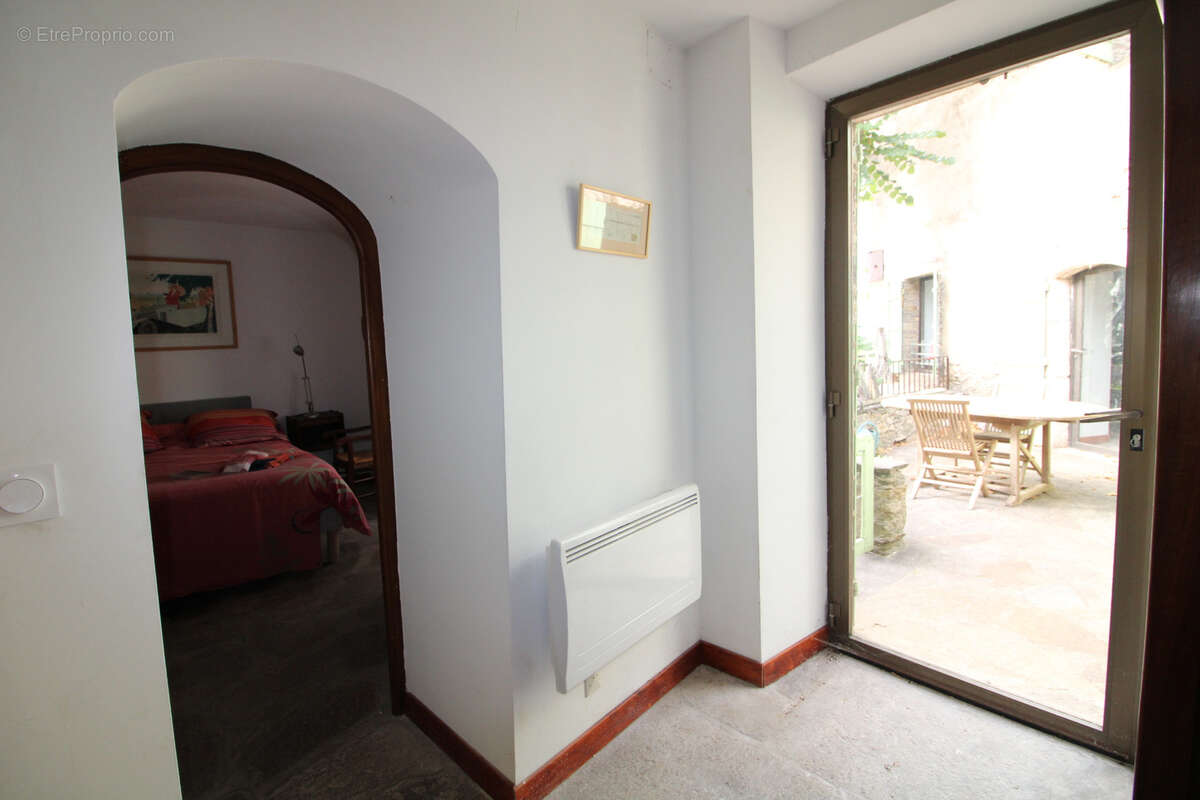 Maison à COLOMBIERES-SUR-ORB