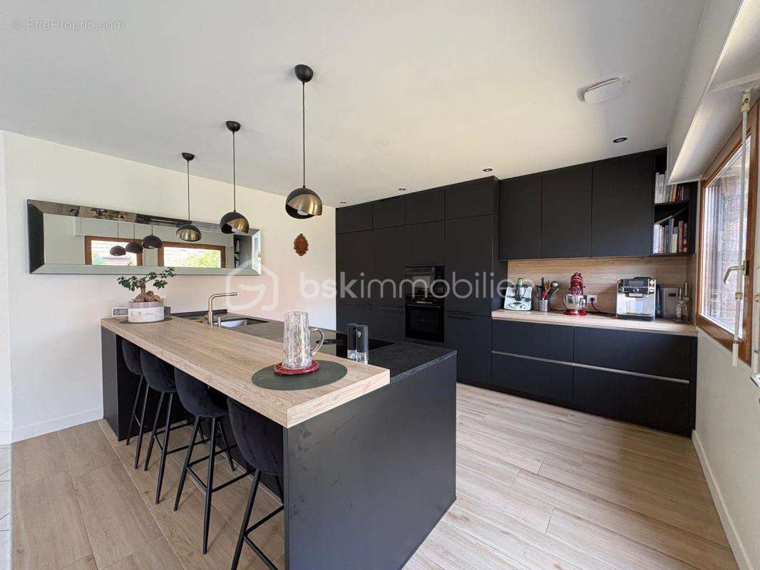 Opportunité rare sur Fretin ! maison individuelle 4 chambres + 2 salles de bains + jardin + double garage - photo 3