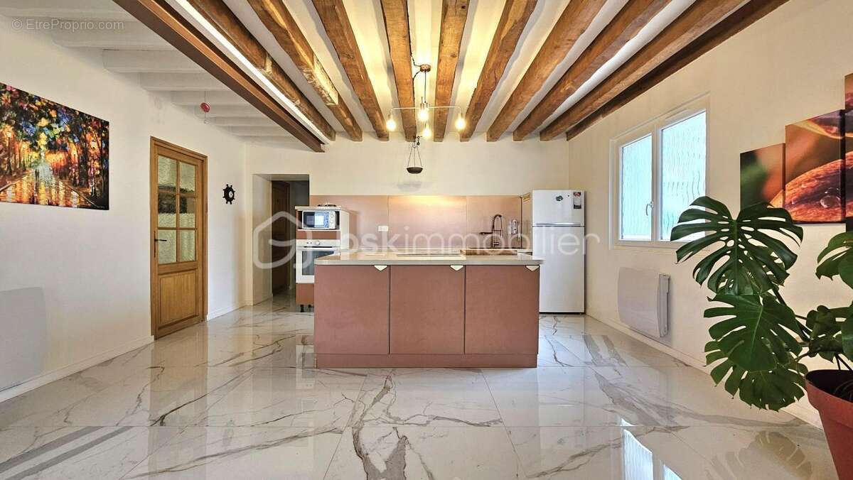 Maison à QUINCY-VOISINS