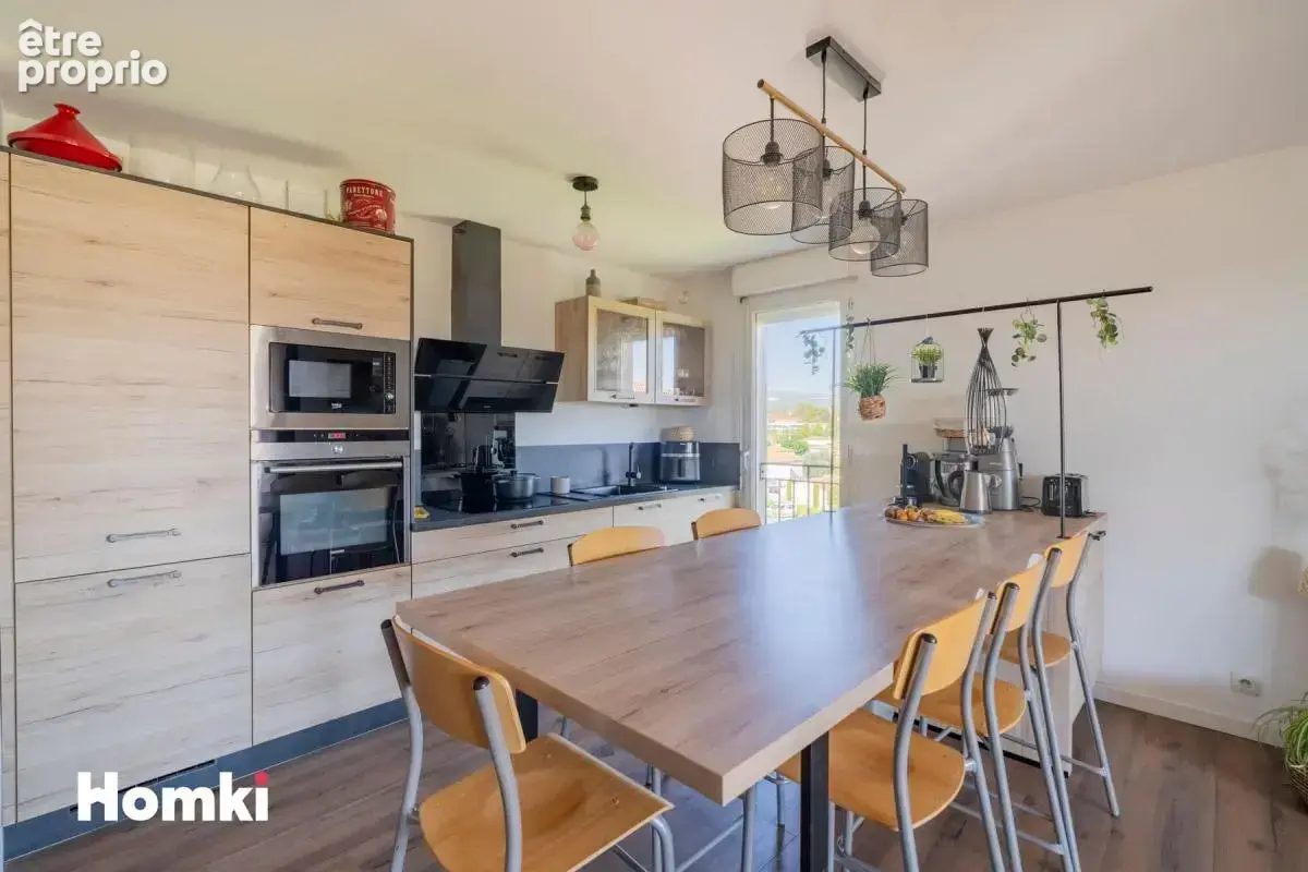 Appartement T4 de 81 m² à Marseille 13013, Rue Robert de Roux - photo 5