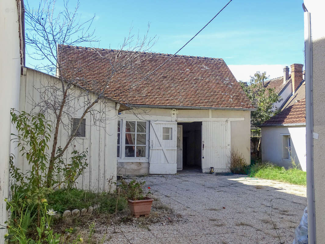 Maison à CHATRES-SUR-CHER