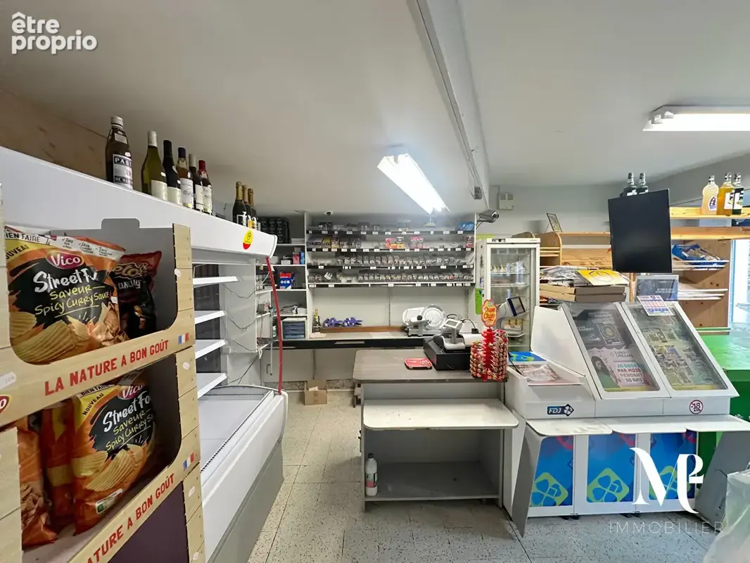 Bar - Tabac - FDJ - Alimentation générale - 230 m² - photo 2