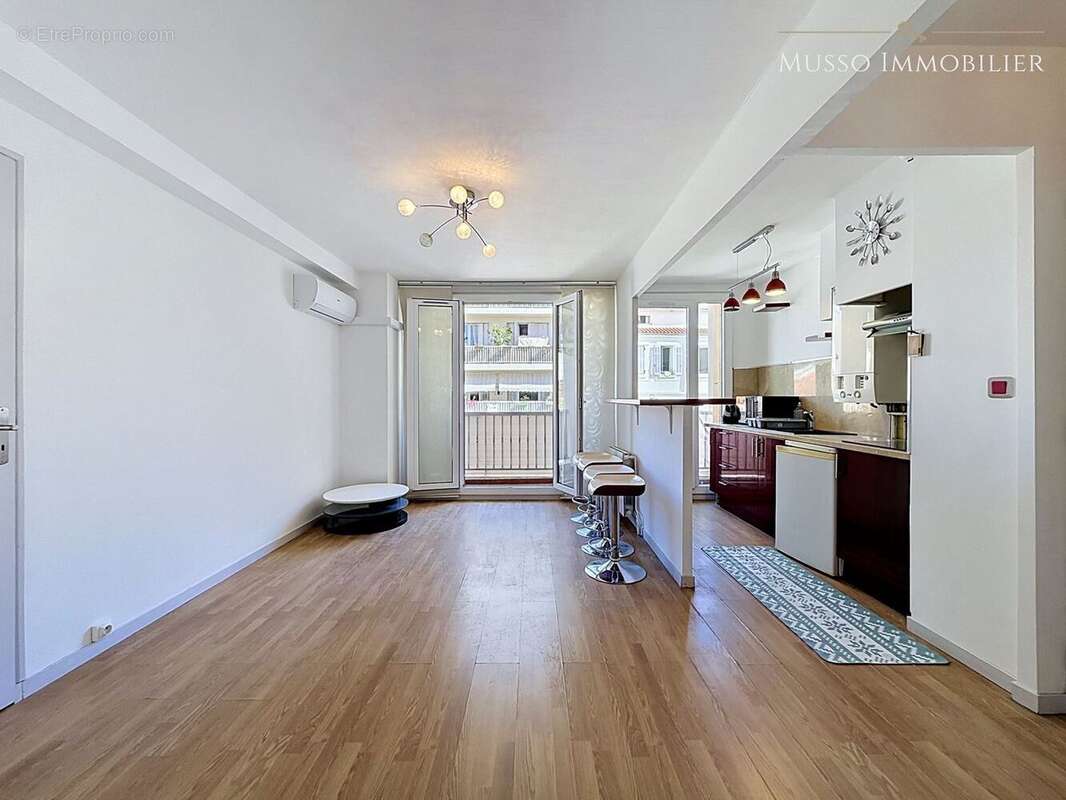 Appartement à MARSEILLE-7E