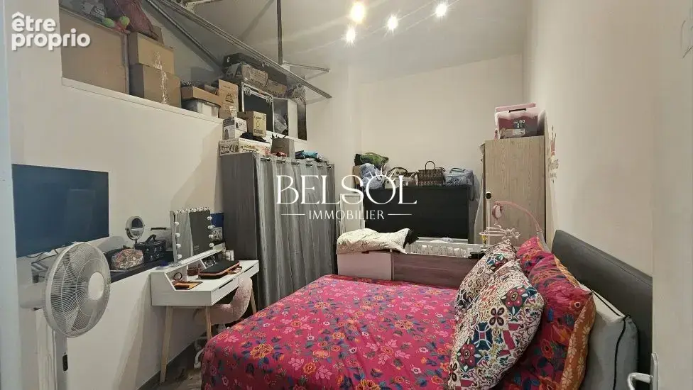 chambre spacieuse et volumineuse 