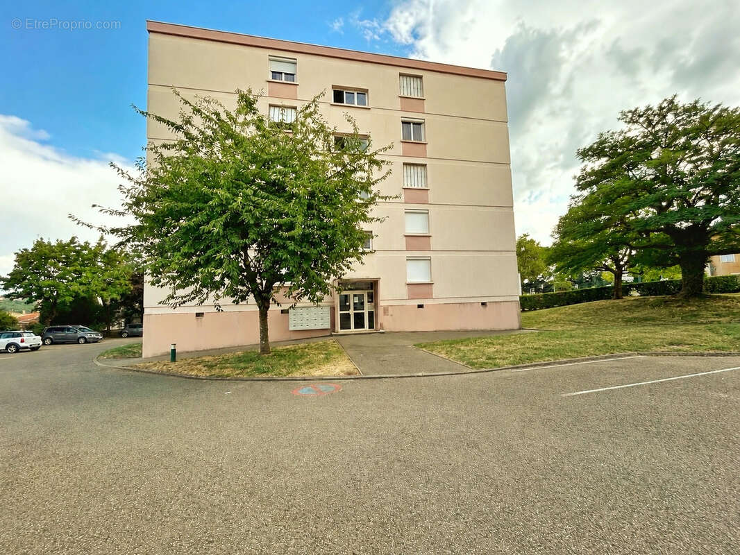 Appartement T3 - Résidence sécurisée - Centre Grigny - photo 9