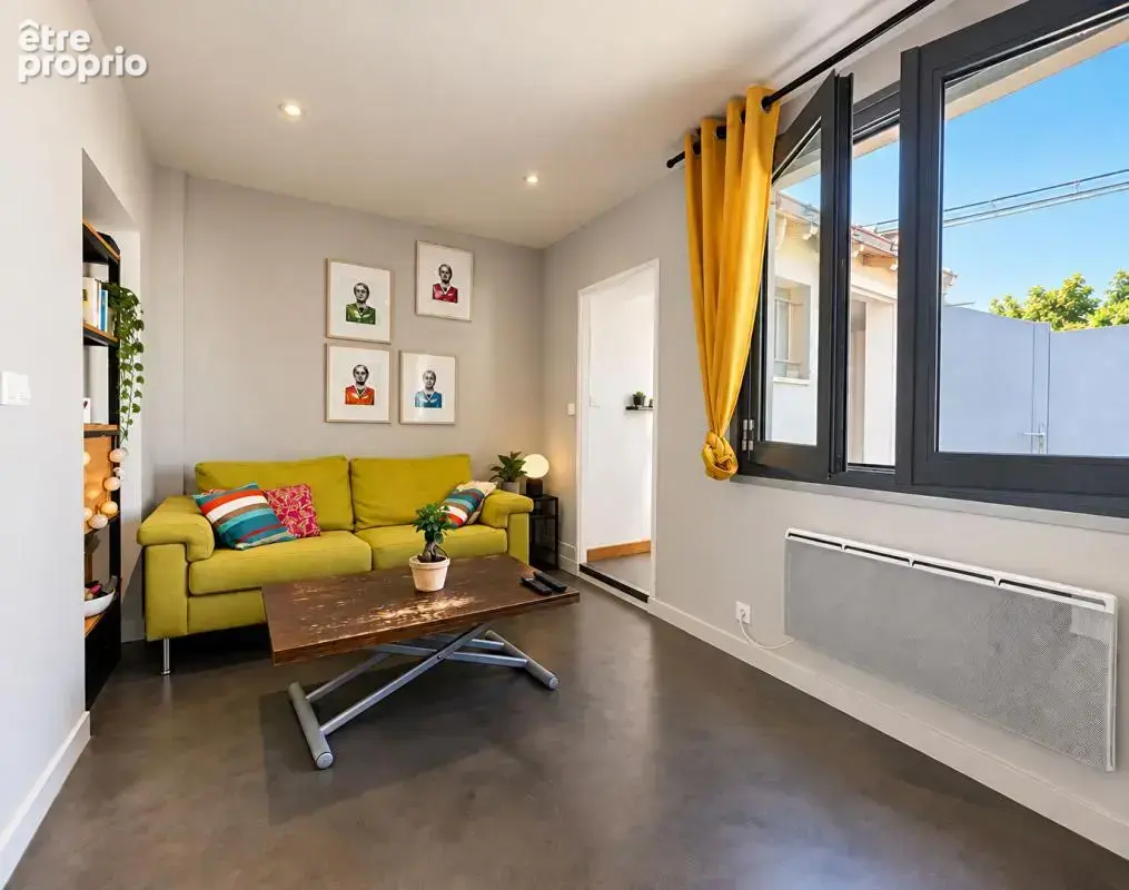 Immeuble Saint Sebastien Sur Loire : Commerce + 2 studios + colocation T4 - photo 4