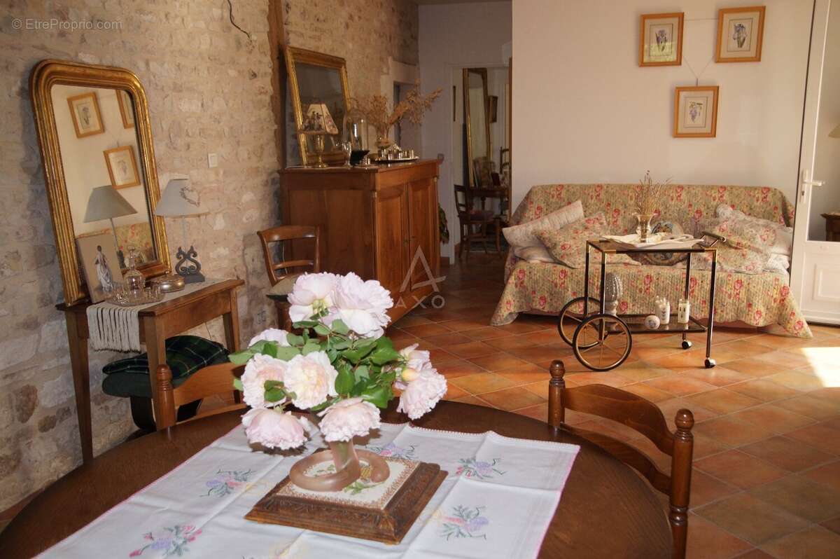 Maison de charme de 210m² - photo 7