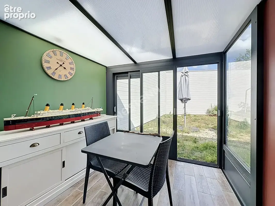 Maison familiale à Vendre à Rezé - 5 Pièces, 111 m², Terrain 279 m² - photo 11